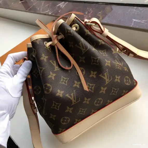 WIS BB NOE LOUIS VUITTON 0603